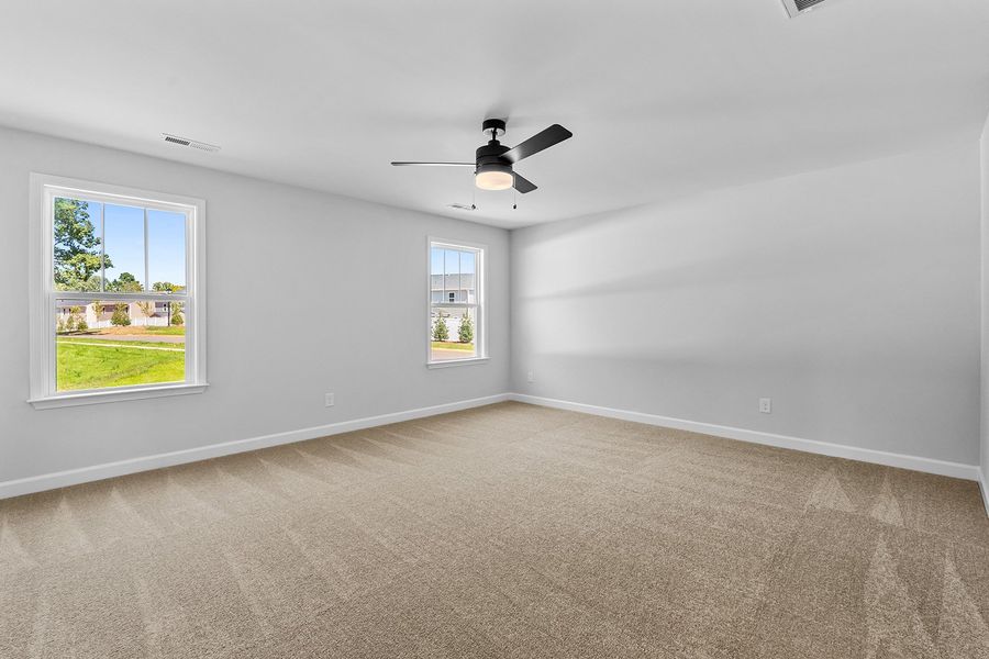 Spacious, unfurnished interior of a new home in Hanes Lake, Winston-Salem (Image 27).