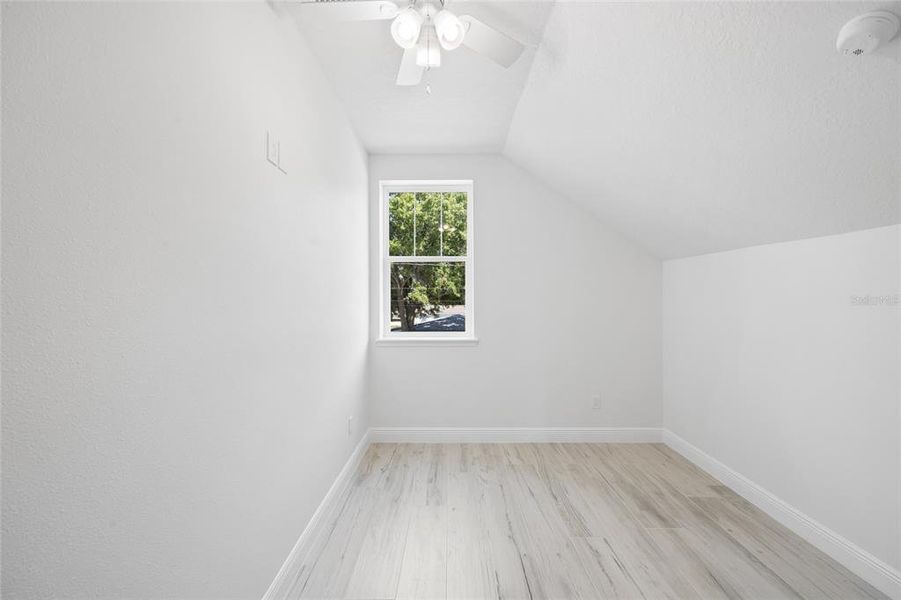 Spacious, unfurnished interior of a new home in , Plant City (Image 25).