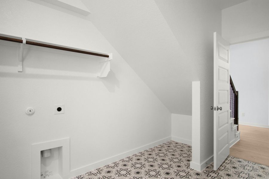 Spacious, unfurnished interior of a new home in The Grove at Blackhawk, Pflugerville (Image 67). Spacious, unfurnished interior of a new home in The Grove at Blackhawk, Pflugerville (Image 67).