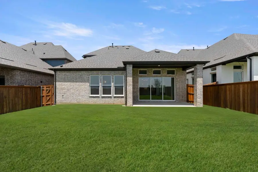 Rear Exterior Design Representative Photo