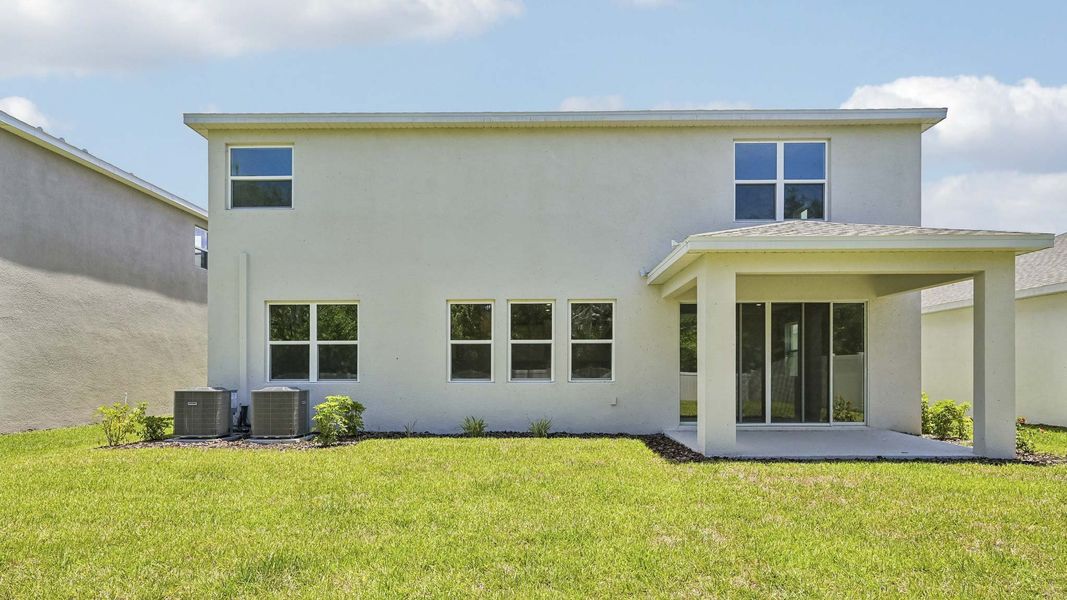 Representative exterior details of a home built from the Torino by D.R. Horton in Oakfield Trails, Parrish (Image 4).