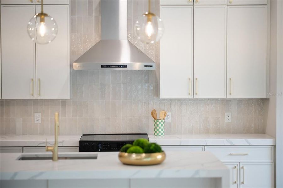 Close-up of interior finishes inside a home in , Port Charlotte (Image 55).