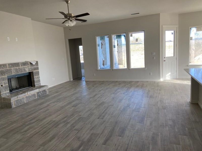 Spacious, unfurnished interior of a new home in Hillview Addition, Decatur (Image 9).