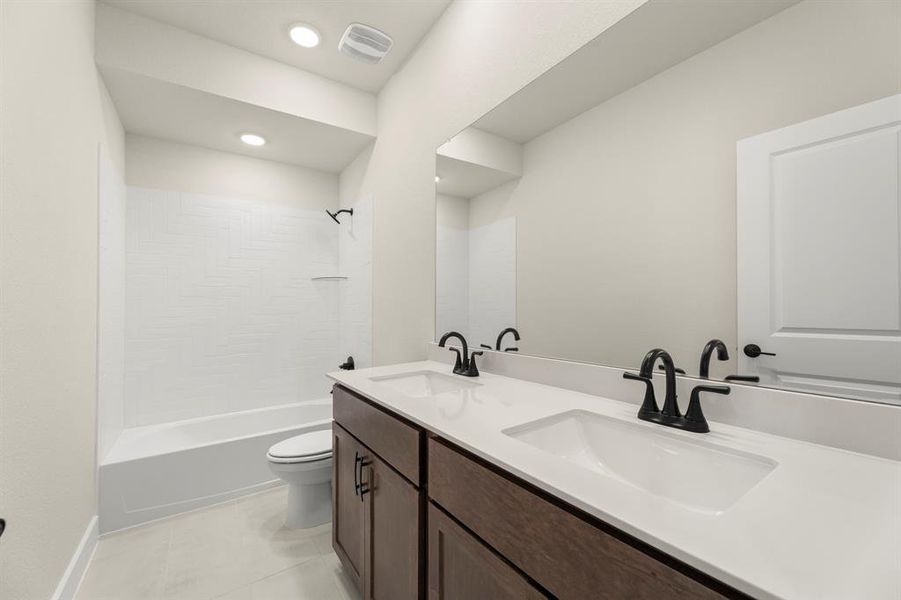 22. 1144 Amaryllis - 3RD Bath