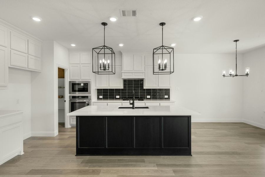 Furnished interior view inside a new home in Kentsdale Farms, DeSoto (Image 9).