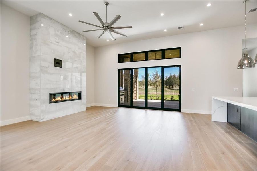 Spacious, unfurnished interior of a new home in , Horseshoe Bay (Image 17).