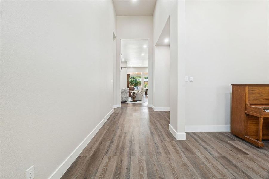 Spacious, unfurnished interior of a new home in , Highland Village (Image 20).