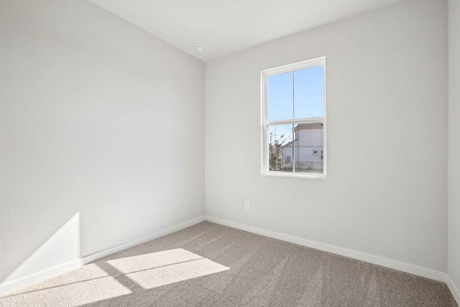 Spacious, unfurnished interior of a new home in Avery Centre, Round Rock (Image 17).