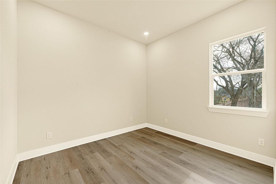 Spacious, unfurnished interior of a new home in , Houston (Image 22).