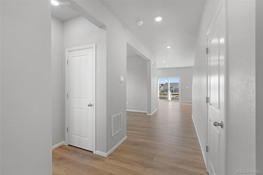 Spacious, unfurnished interior of a new home in Talon Pointe, Thornton (Image 18).