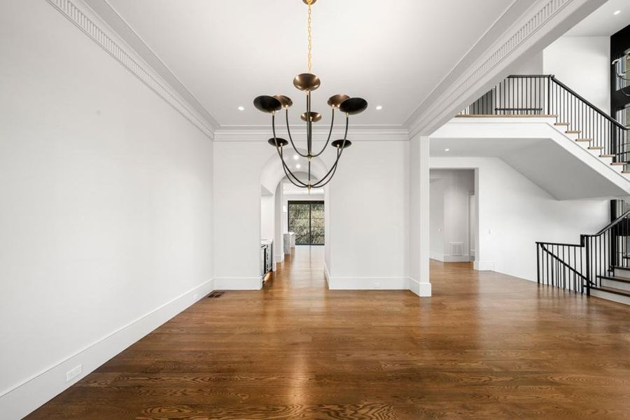 Spacious, unfurnished interior of a new home in Blue Heron Walk, Atlanta (Image 47).