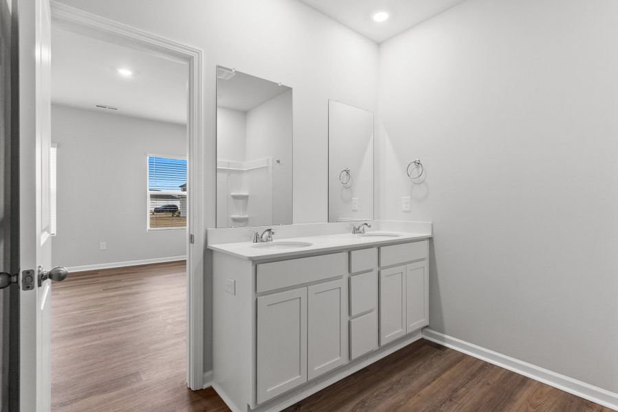 New Home in Richlands, NC.  - Slide 24