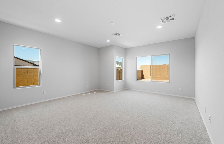 Spacious, unfurnished interior of a new home in Parkside at Anthem at Merrill Ranch, Florence (Image 21).