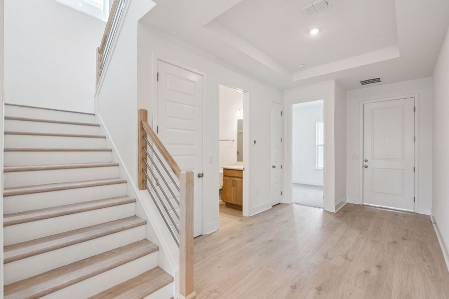 Spacious, unfurnished interior of a new home in Northlake at Ovation, Winter Garden (Image 16).
