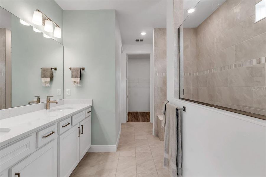 Furnished interior view inside a new home in Del Webb BayView, Parrish (Image 5). Furnished interior view inside a new home in Del Webb BayView, Parrish (Image 5).