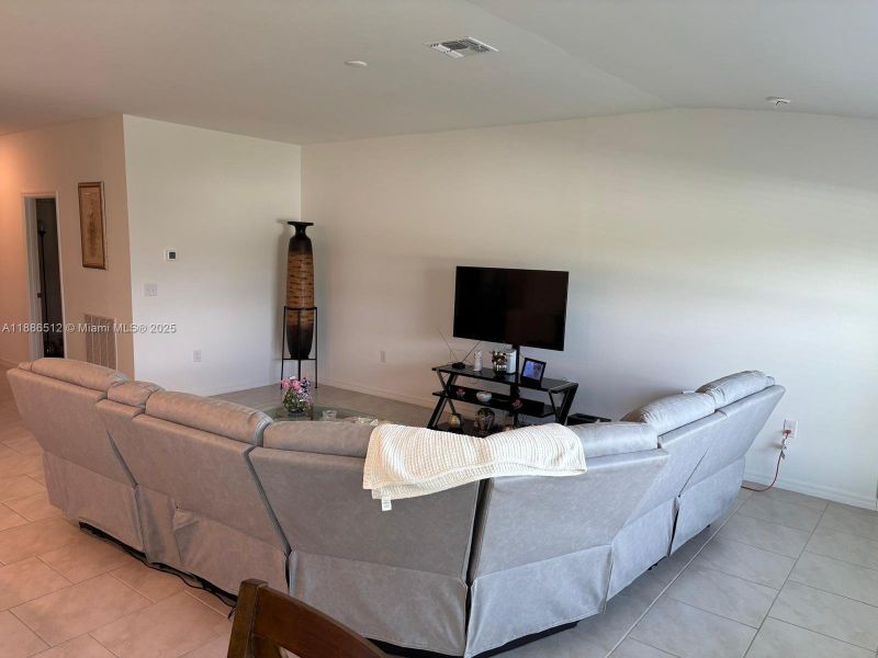 Furnished interior view inside a new home in , Lehigh Acres (Image 32). Furnished interior view inside a new home in , Lehigh Acres (Image 32).