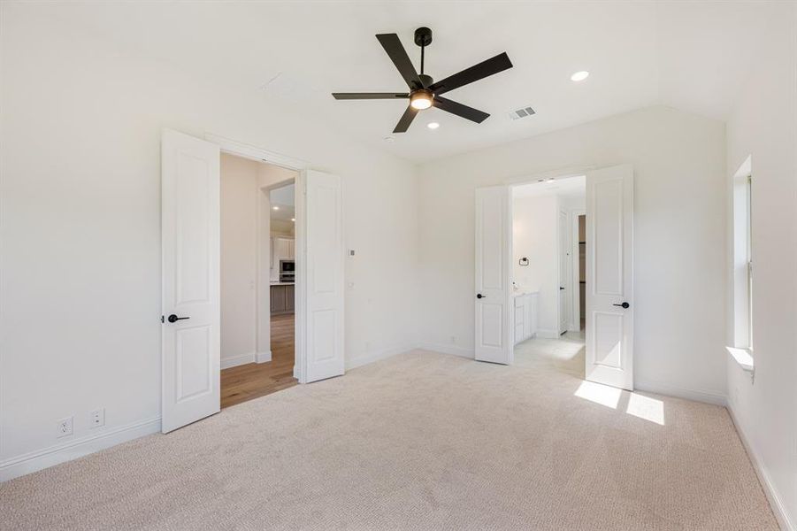 Spacious, unfurnished interior of a new home in Windsong Ranch Classic 61, Prosper (Image 24). Spacious, unfurnished interior of a new home in Windsong Ranch Classic 61, Prosper (Image 24).