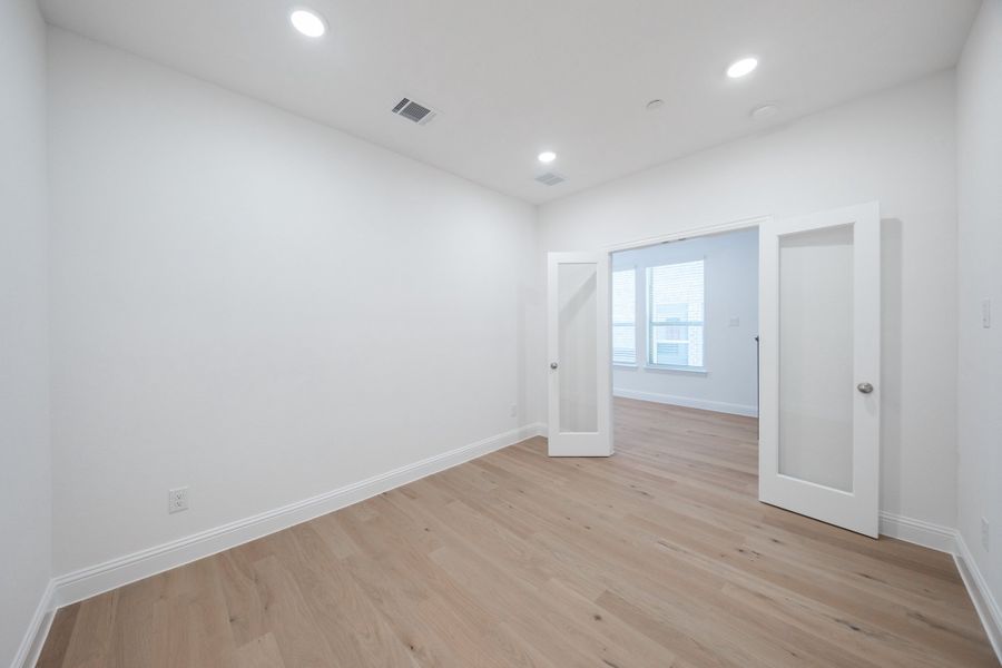 Spacious, unfurnished interior of a new home in Bayside, Rowlett (Image 24). Spacious, unfurnished interior of a new home in Bayside, Rowlett (Image 24).