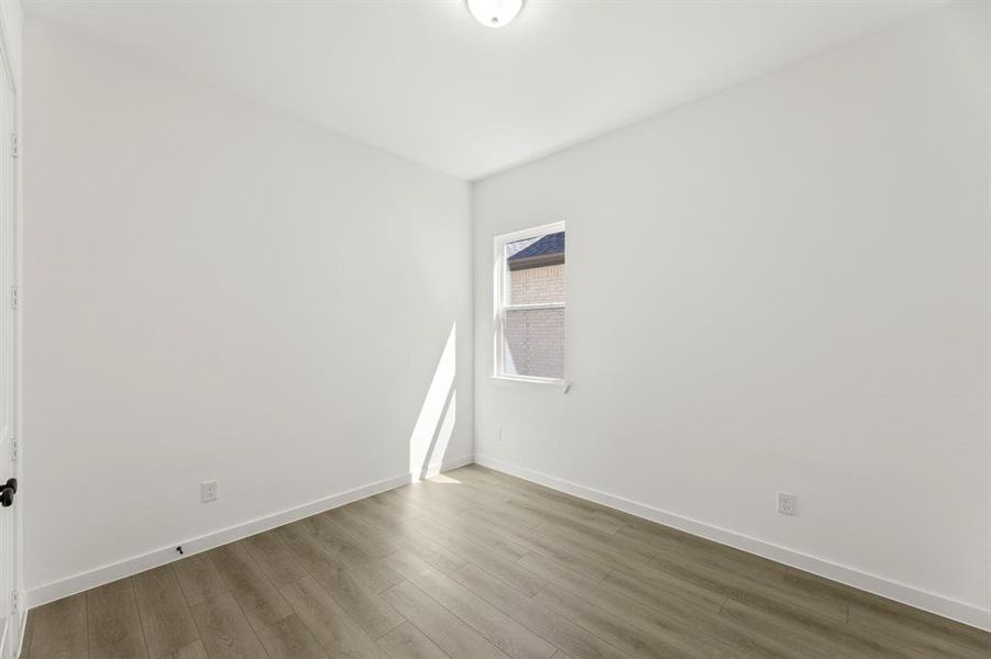 04. 7112 Bergamot - Bed 2