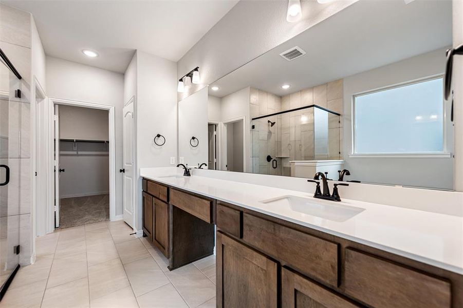 Furnished interior view inside a new home in Northstar, Haslet (Image 5).