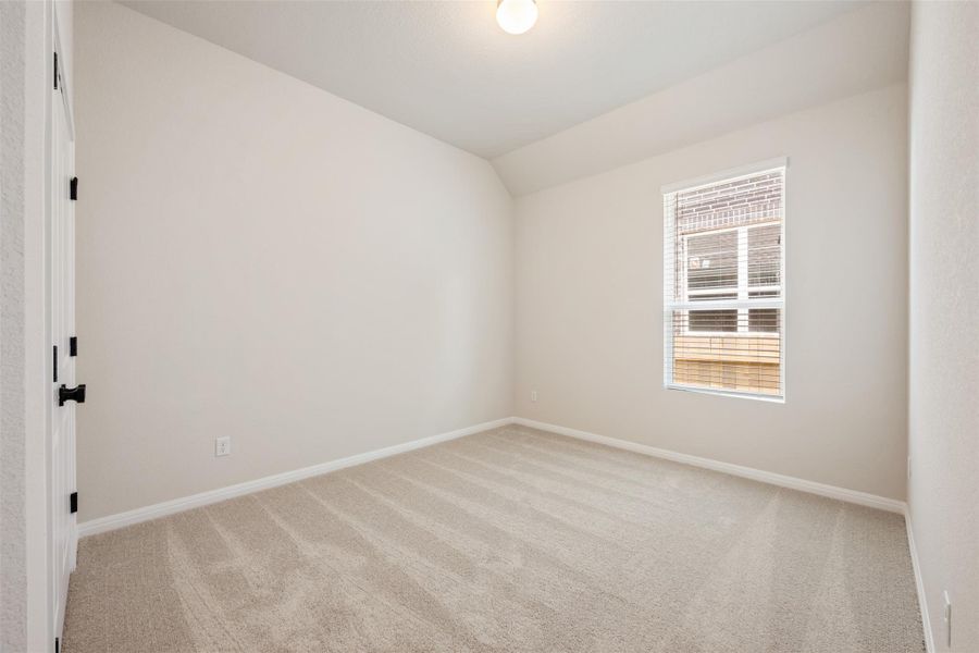 Spacious, unfurnished interior of a new home in The Colony 50s, Cedar Creek (Image 20).