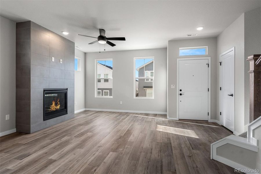 Spacious, unfurnished interior of a new home in Revel Crossing at Wolf Ranch – The Ascent Collection, Colorado Springs (Image 27).