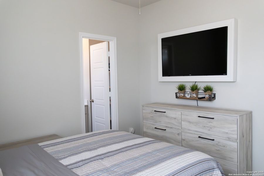 Furnished interior view inside a new home in Rhine Valley, Schertz (Image 12).