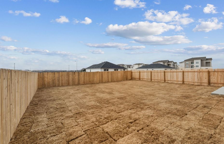 Exterior details and patio area of a home in Alto, San Marcos (Image 21).
