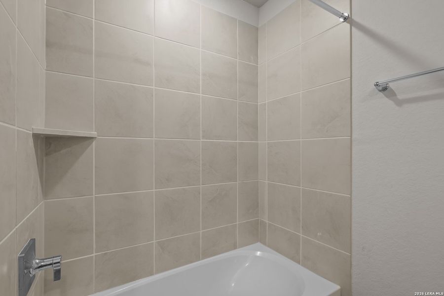 Close-up of interior finishes inside a home in Rosemont Hill, San Antonio (Image 15).