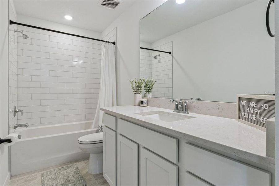 Furnished interior view inside a new home in , Lake Alfred (Image 39).
