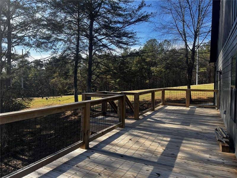 Exterior details and patio area of a home in , Blairsville (Image 17).