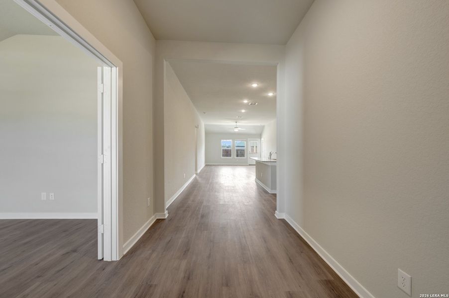Spacious, unfurnished interior of a new home in Winding Brook, San Antonio (Image 47). Spacious, unfurnished interior of a new home in Winding Brook, San Antonio (Image 47).