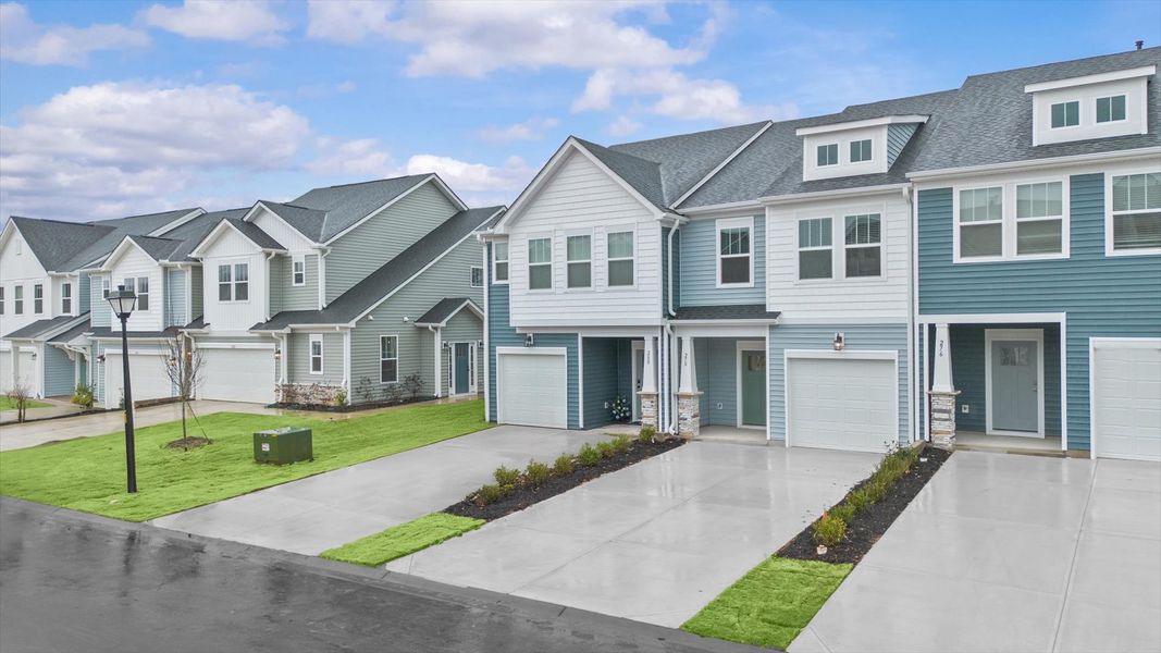 Front exterior of a new home in Silo Ridge, Anderson, SC, highlighting curb appeal (Image 20).