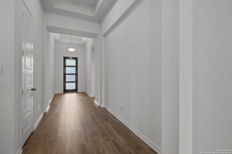 Spacious, unfurnished interior of a new home in Homestead, Schertz (Image 25).