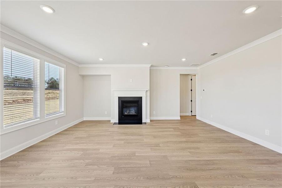 Spacious, unfurnished interior of a new home in River Pointe, Monroe (Image 21).