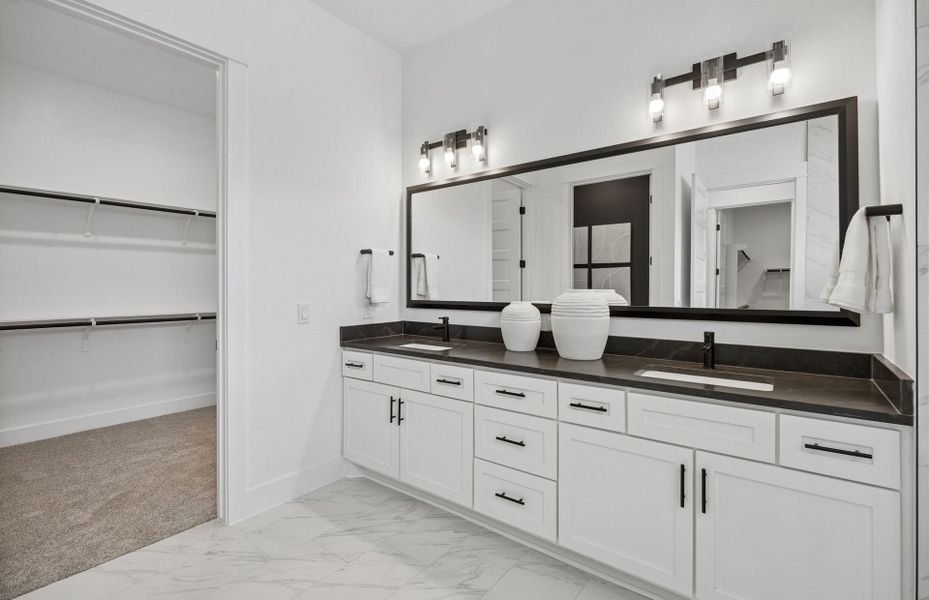 Representative furnished interior of a home built from the Renown by Del Webb in Del Webb Sugar Land at Ryehill, Rosenberg (Image 5).