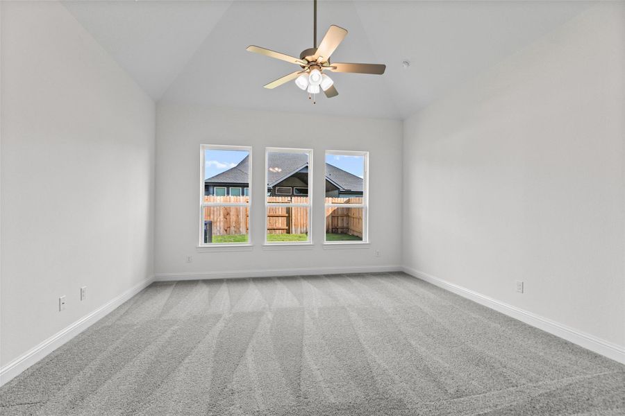 Spacious, unfurnished interior of a new home in Brookewater, Rosenberg (Image 26).