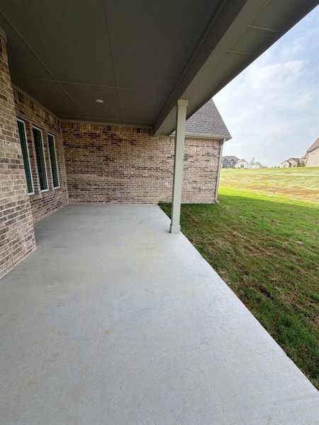 Exterior details and patio area of a home in Grayson Ridge, Van Alstyne (Image 3).