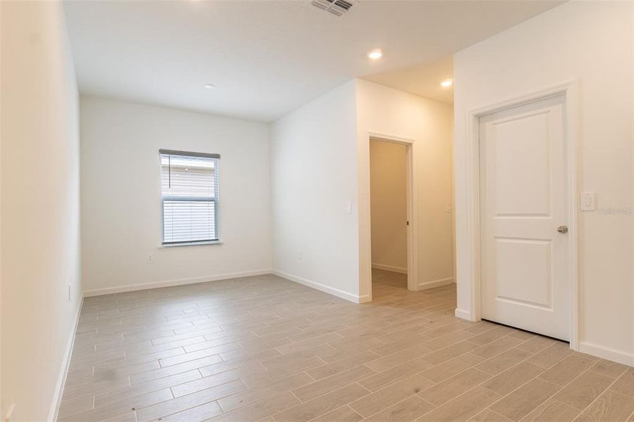 Spacious, unfurnished interior of a new home in Pioneer Ranch, Ocala (Image 43). Spacious, unfurnished interior of a new home in Pioneer Ranch, Ocala (Image 43).