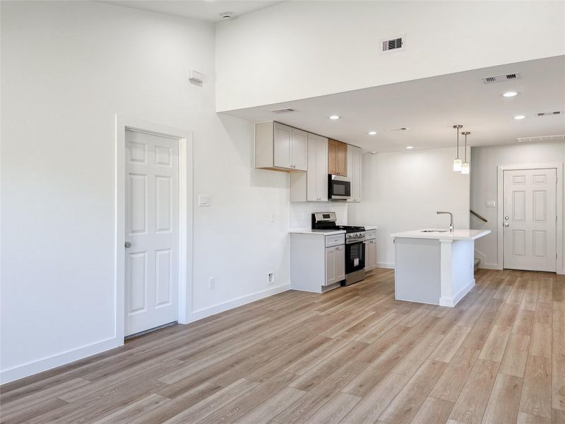 Furnished interior view inside a new home in , Conroe (Image 19).