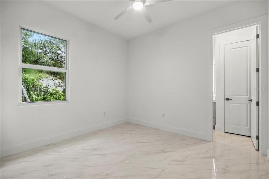 Spacious, unfurnished interior of a new home in , Kissimmee (Image 22).