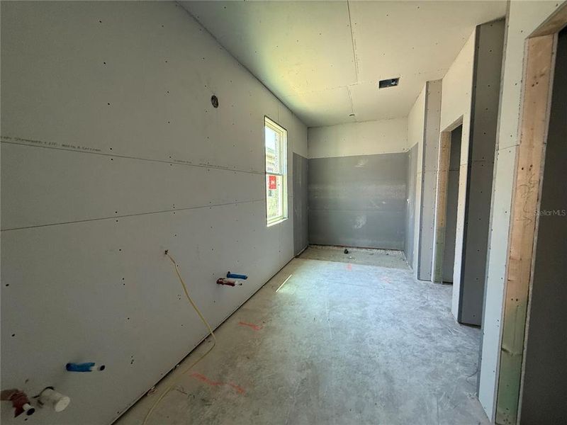 Spacious, unfurnished interior of a new home in Estates at Rivercrest, Sanford (Image 19).