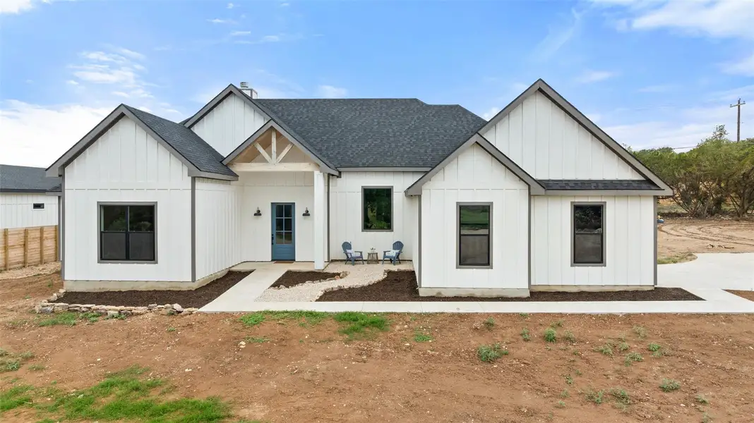 Image 36 of a home in .