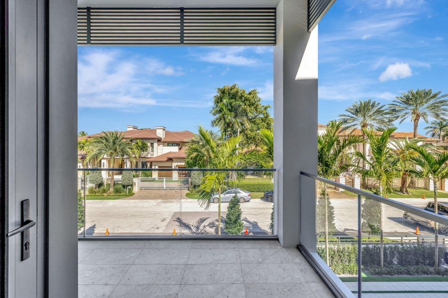 Image 72 of a home in .