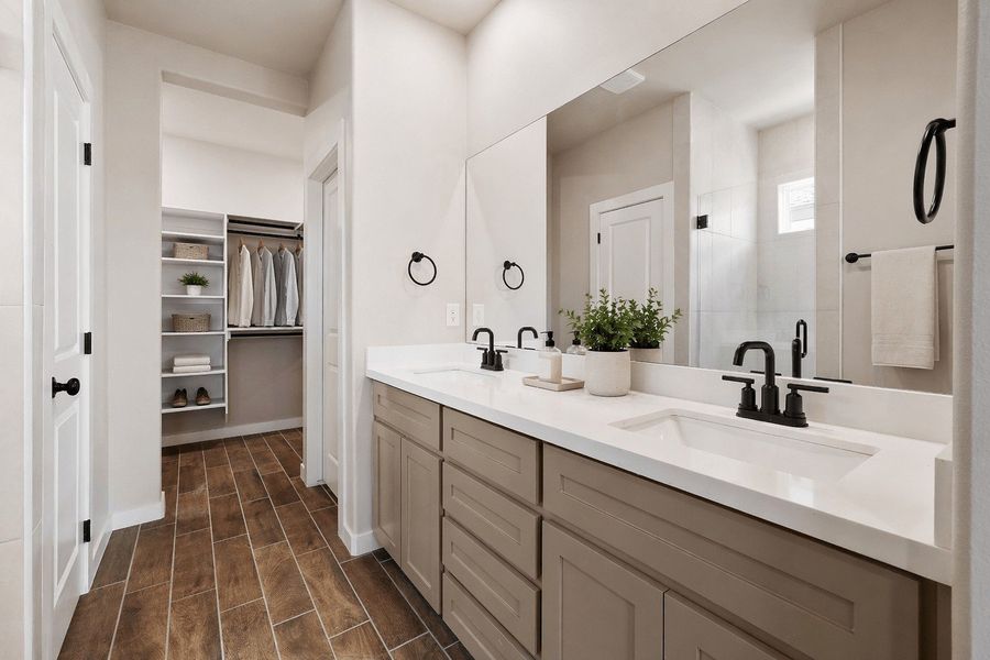 Furnished interior view inside a new home in Paloma Ranch, Harlingen (Image 14).