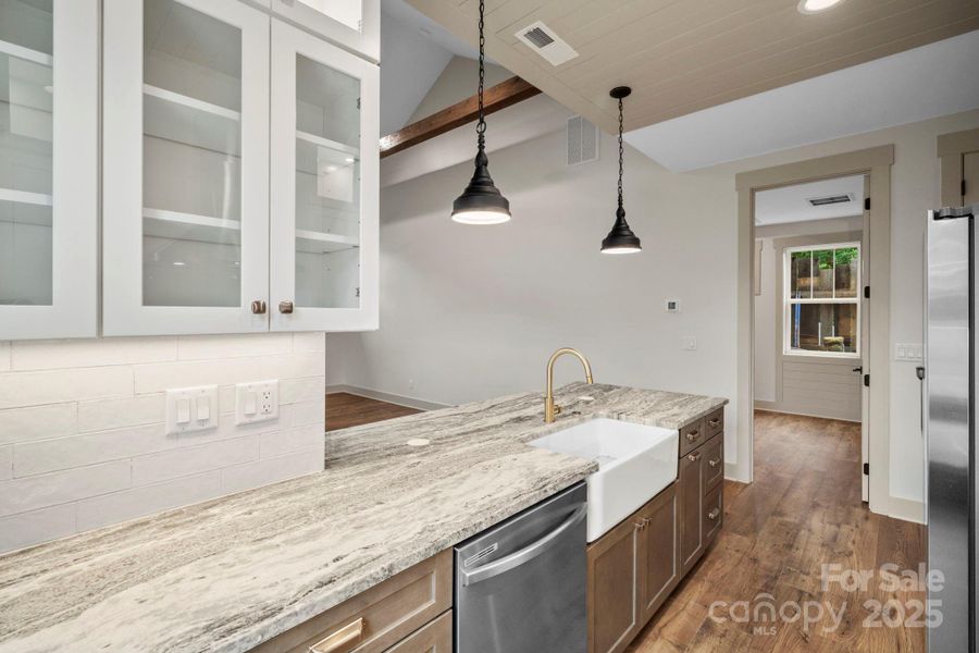 Example Rendering Example Rendering