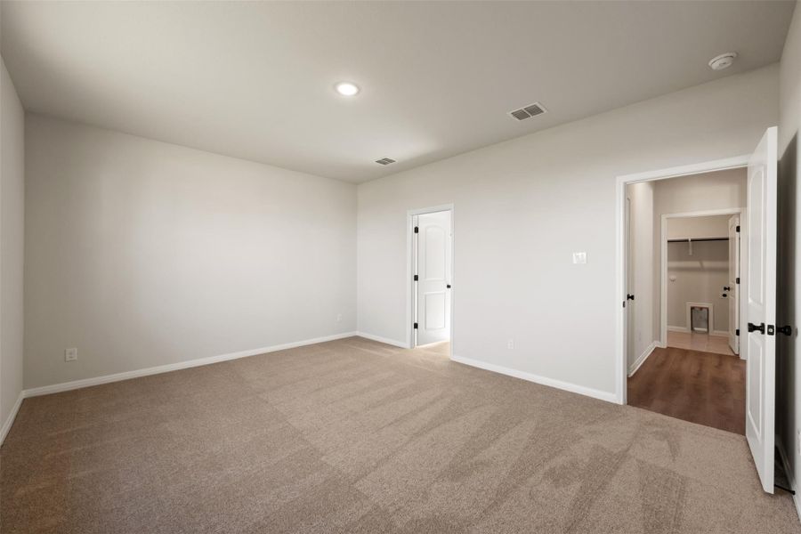 Spacious, unfurnished interior of a new home in Patterson Ranch, Georgetown (Image 37).