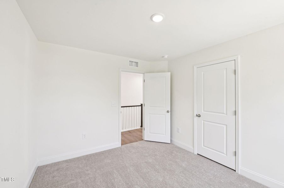 24-web-or-mls-236 Alden Way-024