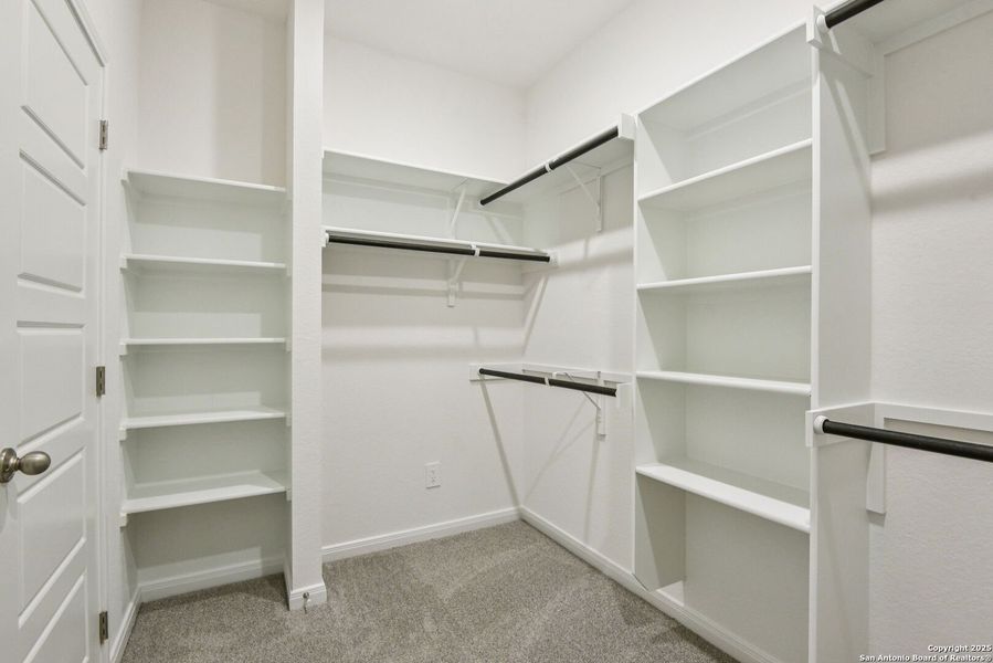 Spacious, unfurnished interior of a new home in Royal Crest, San Antonio (Image 19). Spacious, unfurnished interior of a new home in Royal Crest, San Antonio (Image 19).