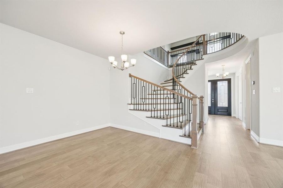 Spacious, unfurnished interior of a new home in Trails at Cottonwood Creek, Rowlett (Image 11).